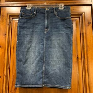 Good American tight knee length denim skirt